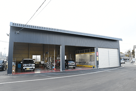 万が一ぶつけても安心の鈑金修理です！